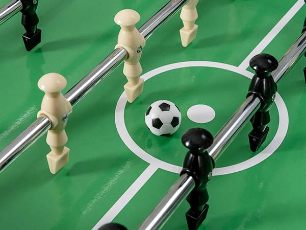 Robuster Multigame Tisch