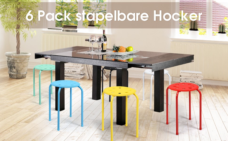 stapelbare Hocker in verschiedenen Farben